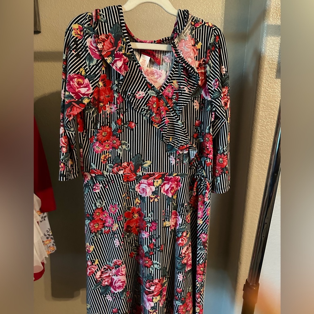 Youth flower dress size XL 14/16